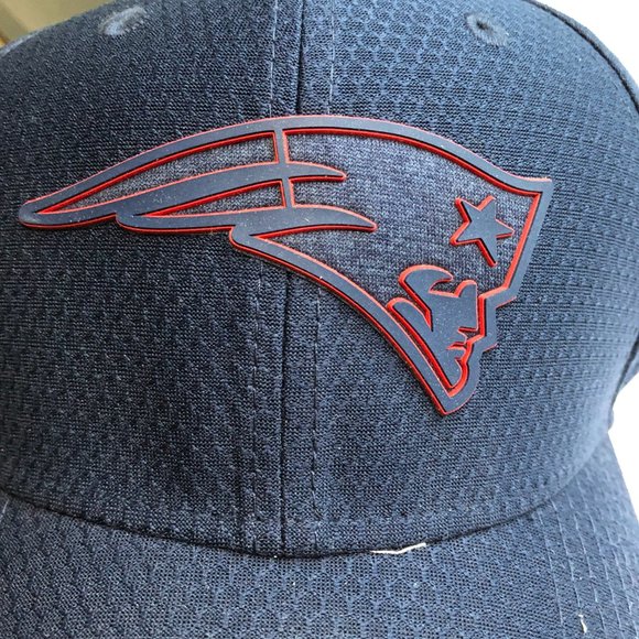 New Era Patriots Team Color Training Camp 39THIRTY Flex Hat L/XL - MINT! - Picture 2 of 6